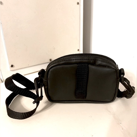 Portable Camera Case - Picture 2 of 7